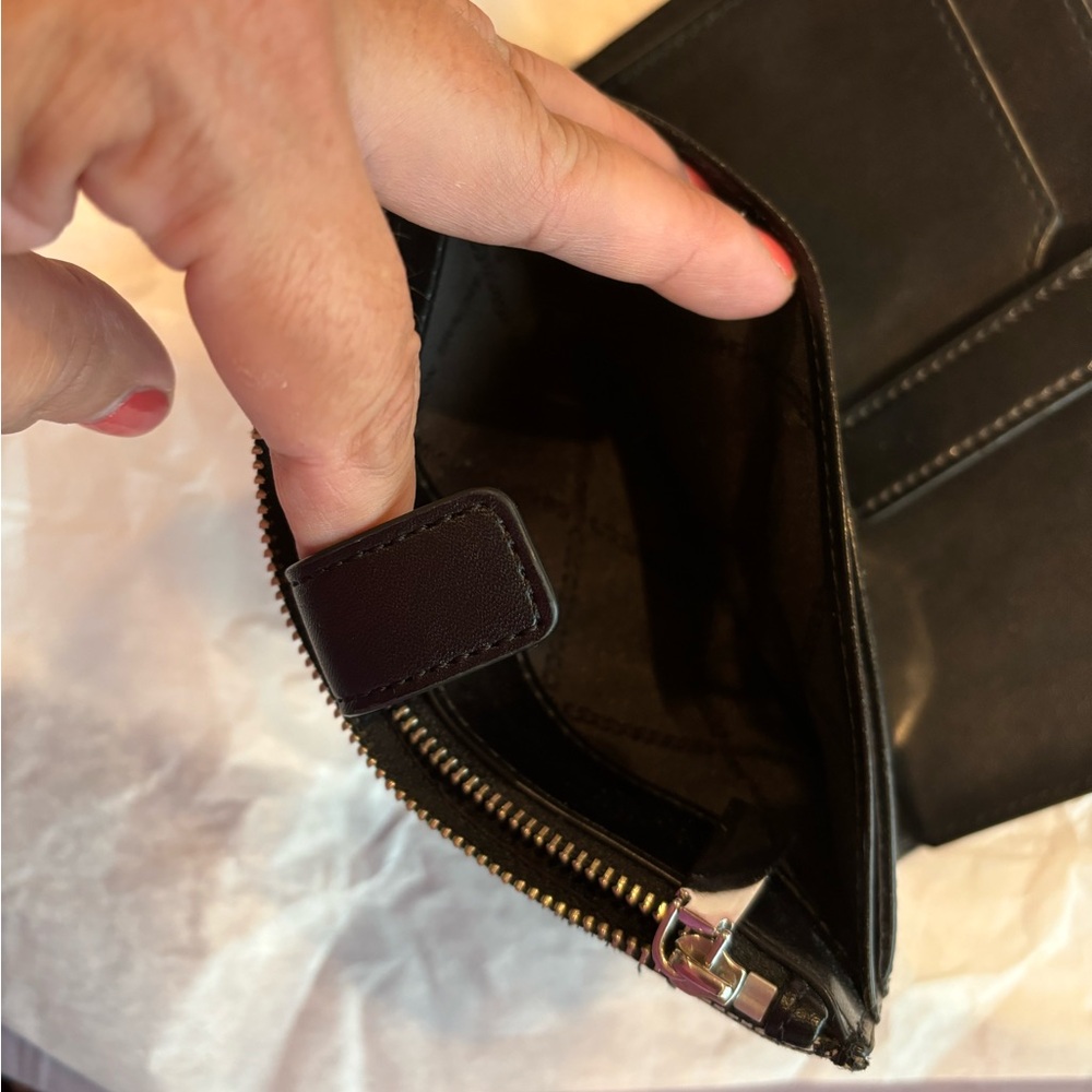 Michael Kors Jet Set Wallet - Picture 5 of 5